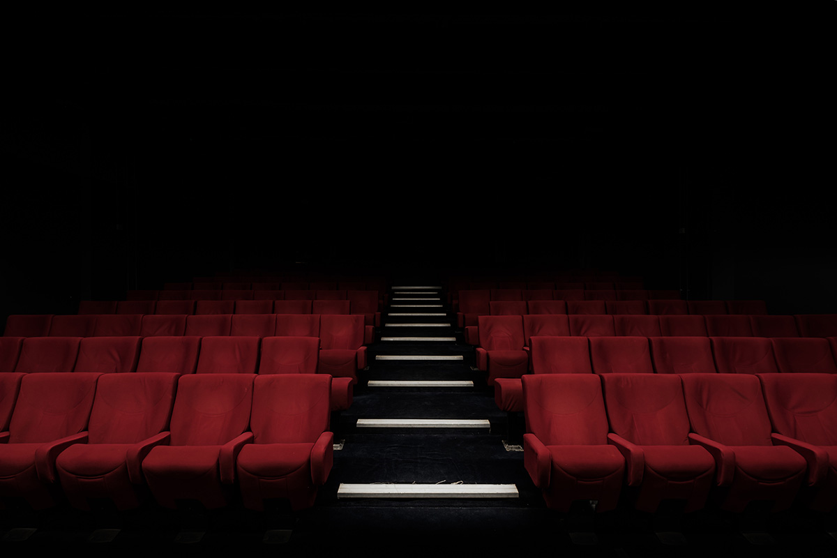 Salle de cinéma avec ses sièges